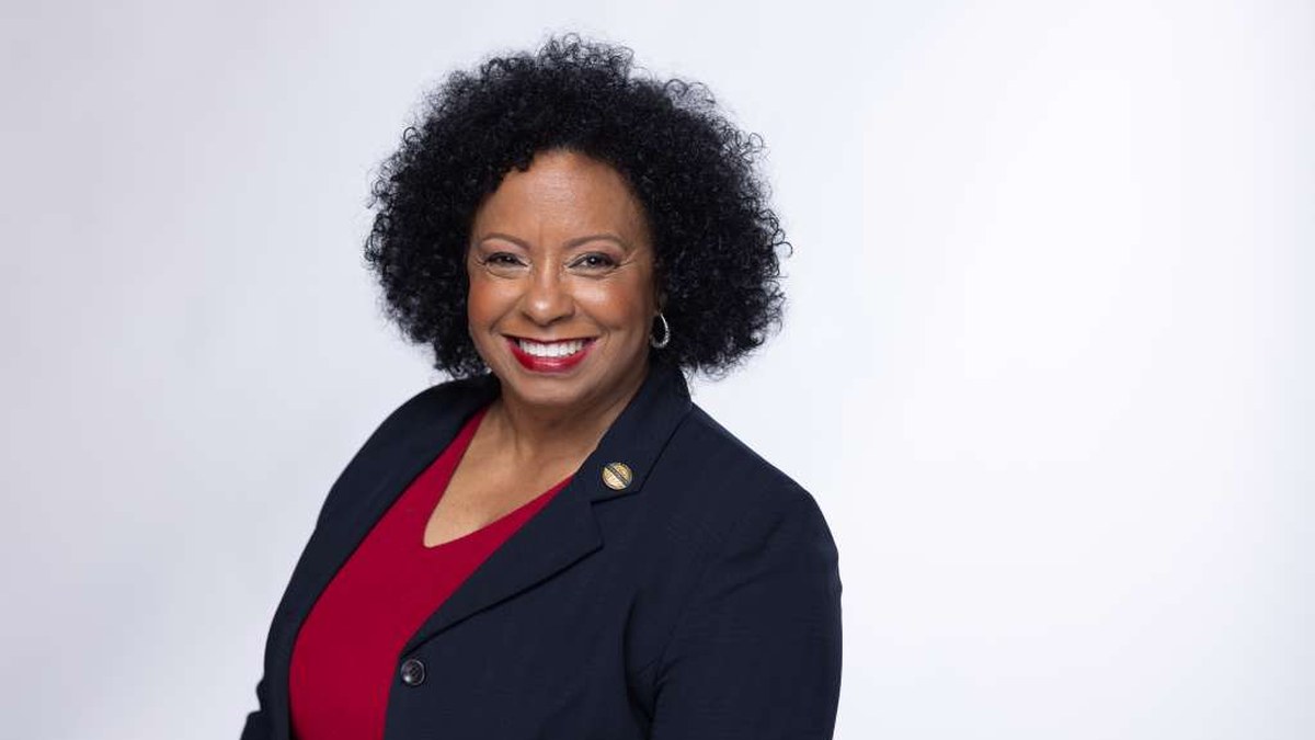 #297: What Happens When Toastmasters Give Youth Voices a TEDx Stage – CeCe Espeut