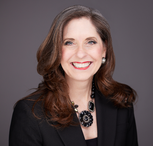 #231: Traveling Internationally? Experience Toastmasters on Vacation– Maureen Zappala