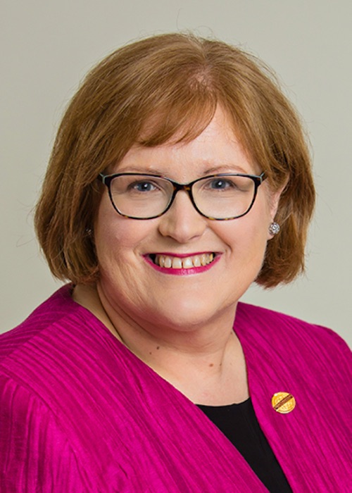 #270: Celebrating Women in Leadership and Toastmasters' Impact – Morag Mathieson