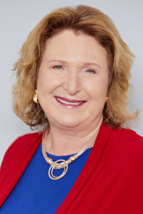 #251: Cultivating Your Authentic Self as a Speaker – Elizabeth Danziger