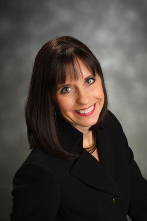 Toastmasters Podcast #103: Maureen Zappala, DTM, on Goal Setting and Mentoring